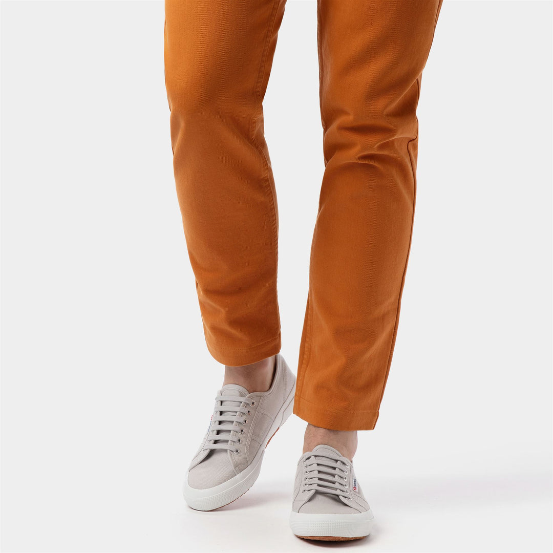 Klassische Unisex-Sneaker in Grau mit Obermaterial aus Baumwolle main