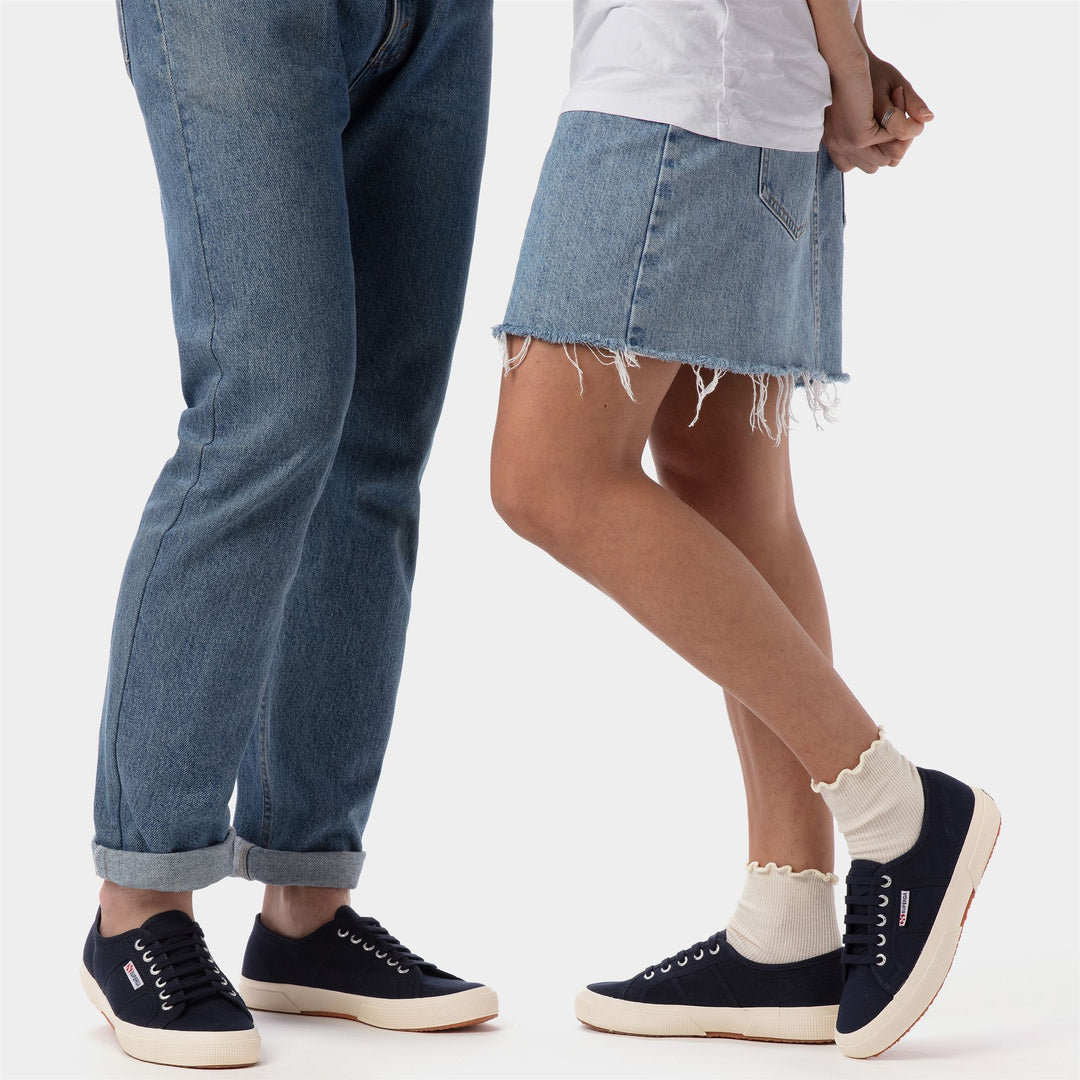 Klassische blaue Unisex-Sneaker mit Obermaterial aus Baumwolle main