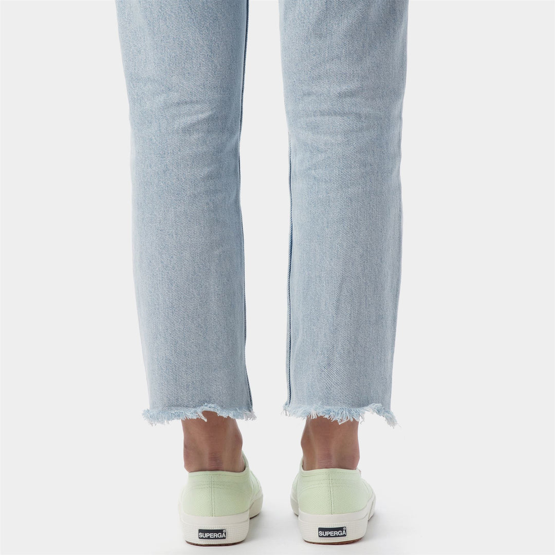 Classic Unisex Sneakers in Green with Cotton Upper main