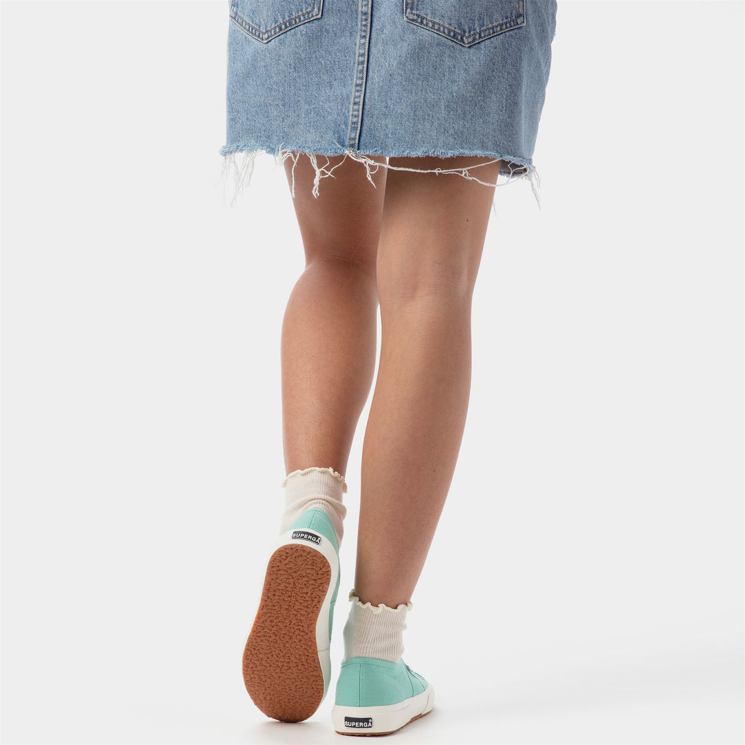 Classic Unisex Sneakers in Green with Cotton Upper main