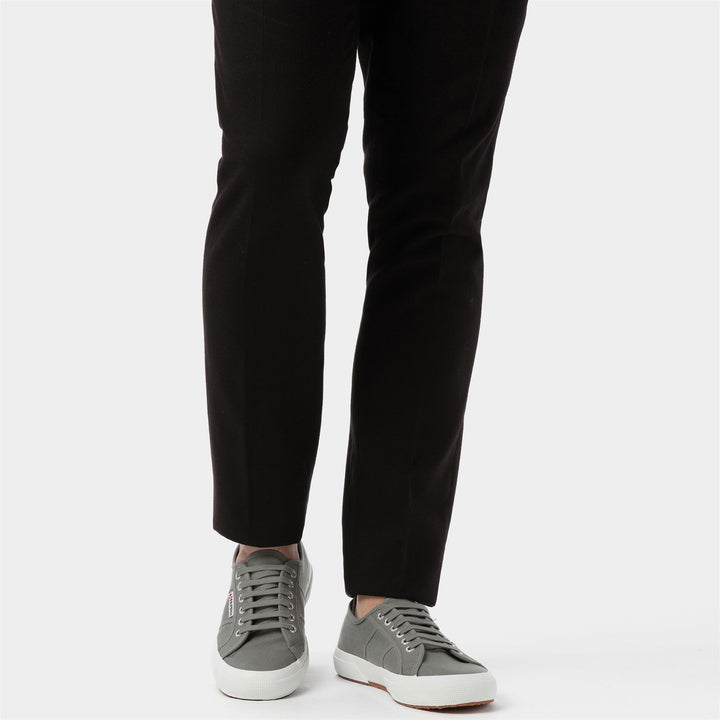 Klassische Unisex-Sneaker in Grau mit Obermaterial aus Baumwolle 6