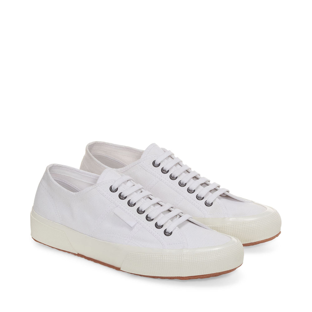 Weiße Low Cut-Sneakers mit Baumwollobermaterial 02
