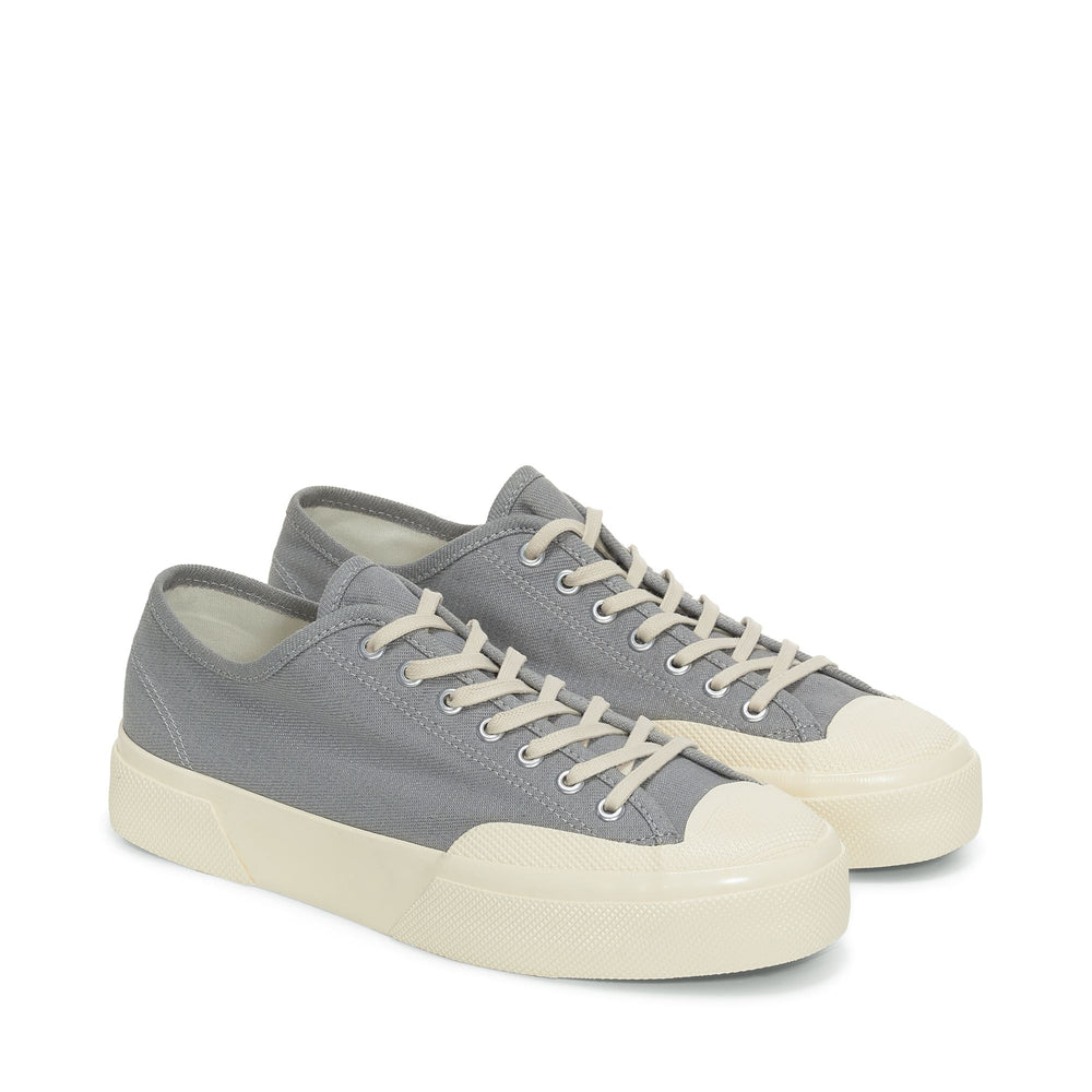 Graue Low Cut-Sneakers mit Denim-Obermaterial 02